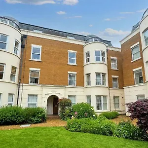 Osborne House - One Bedroom Ground Floor With Parking Southampton